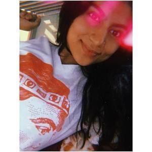 Meet your Posher, Deysi